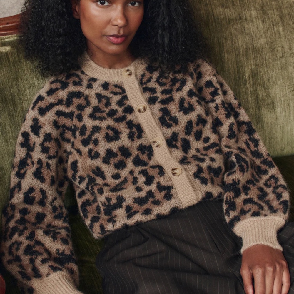 THE GREAT. Fuzzy Leopard-Print Cropped Cardigan in Beige and Black